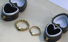 Load image into Gallery viewer, Wedding ring
